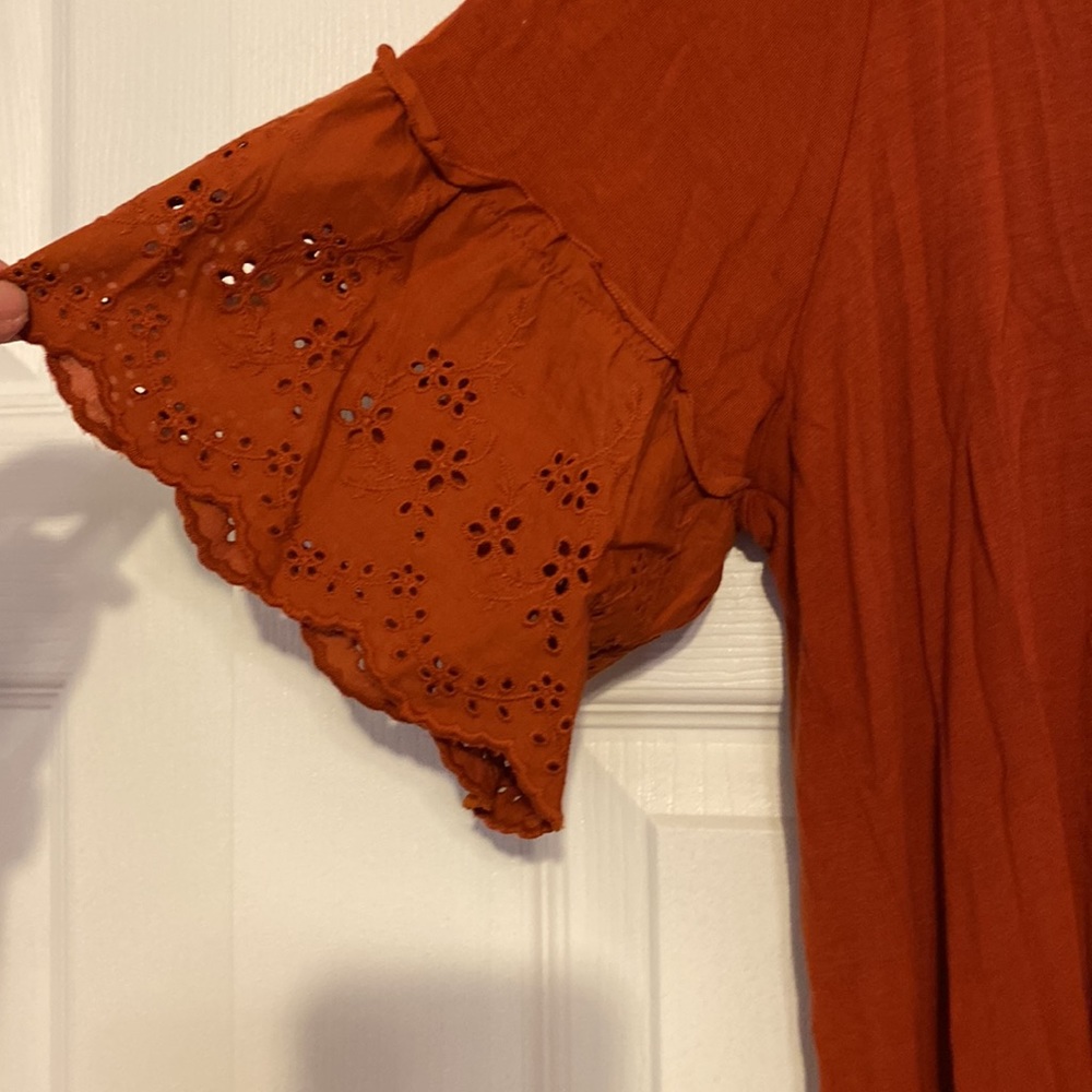 Rust colored top - Picture 2 of 5